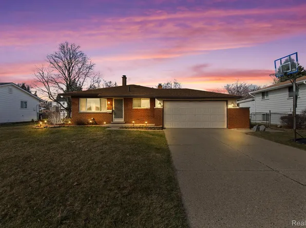 8573 San Marco Blvd, Sterling Heights, MI 48313