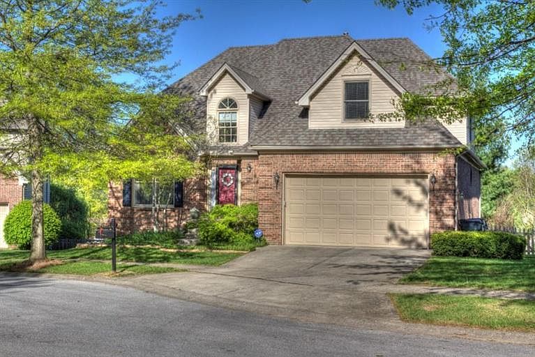 1st image of 3908 English Oak Cir