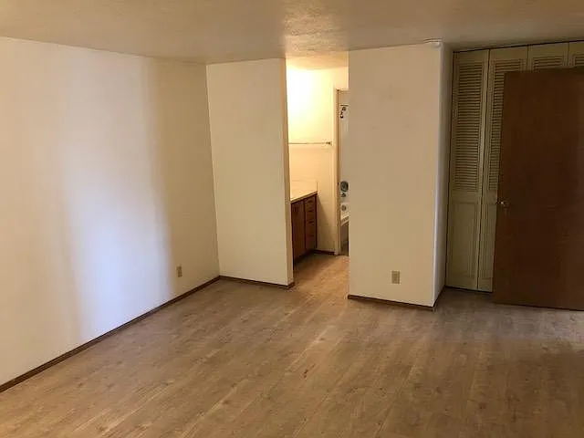3585 Emerald St — Photo 9