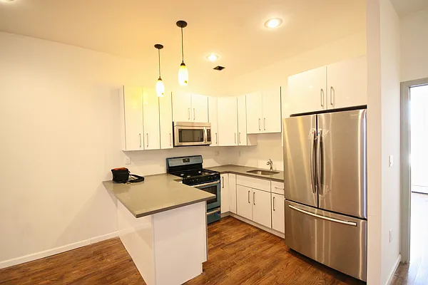 Rented by Rental Solutions Inc | media 22