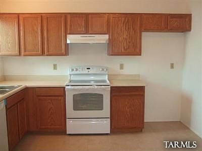 1st image of 6931 N Northpoint Dr