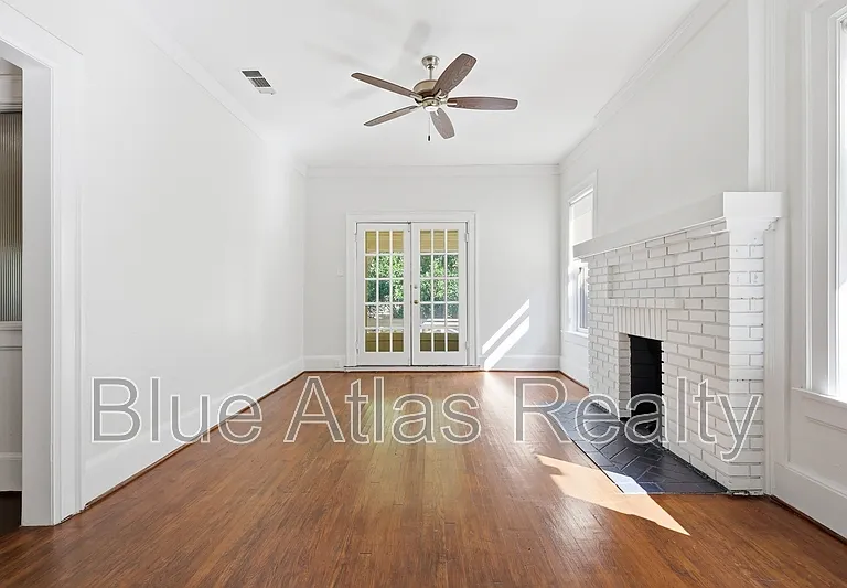 4914 Victor St #3 — Photo 5