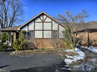4080 Greystone Dr, Harrisburg, PA 17112