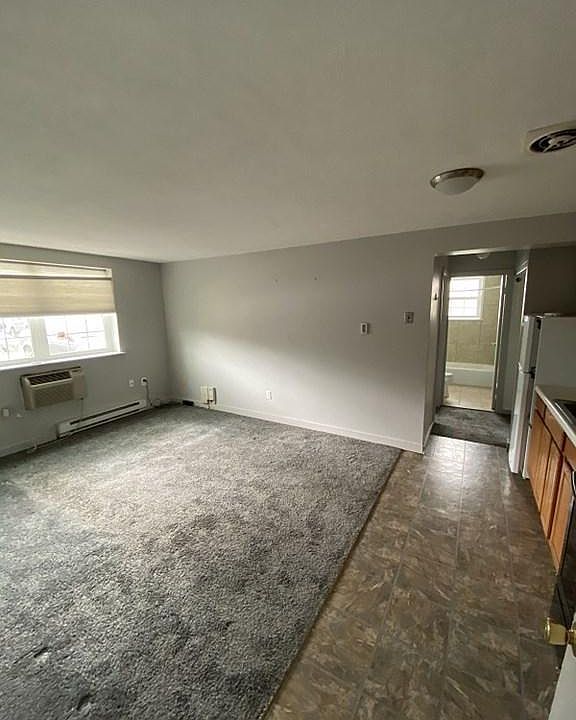 Living/kitchen area