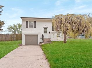 18313 E Shoshone Dr, Independence, MO 64058