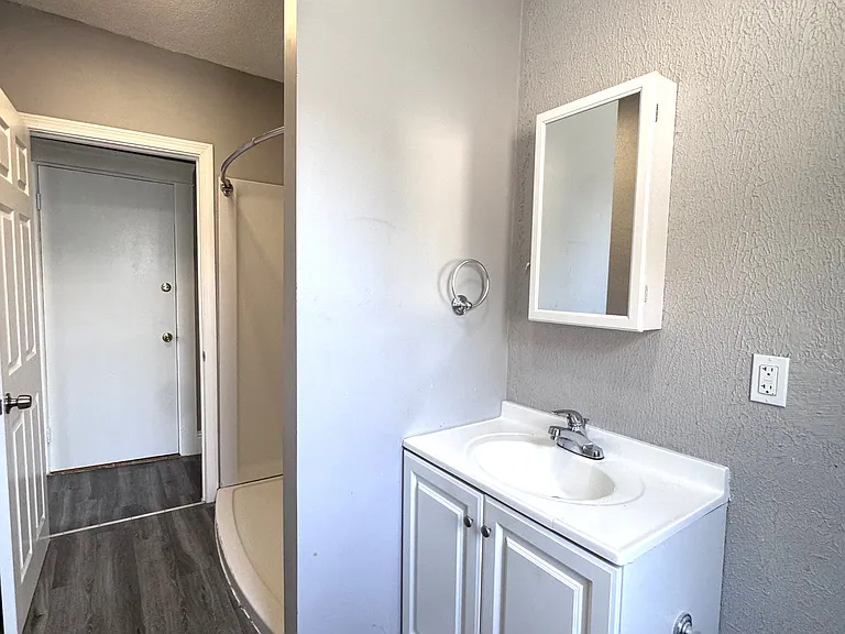 50 Glendale Ave #5 — Photo 10