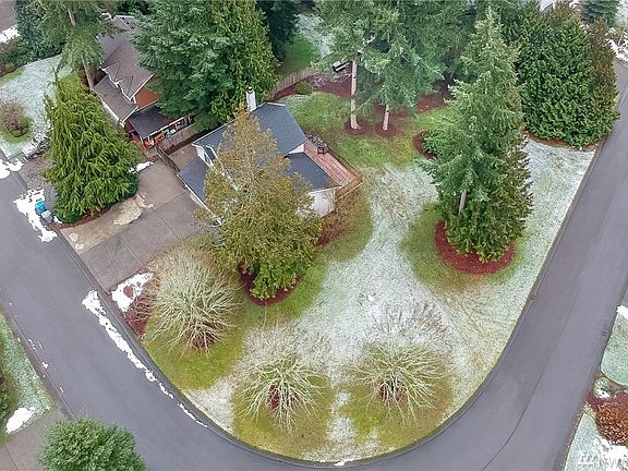 3rd image of 20406 109th Street Ct E