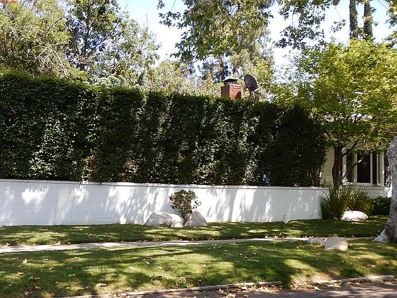 3rd image of 4550 Laurelgrove Ave