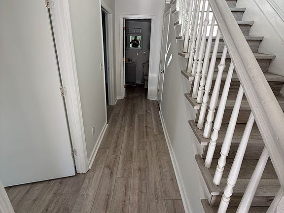 3rd image of 1124 Church Ave SE