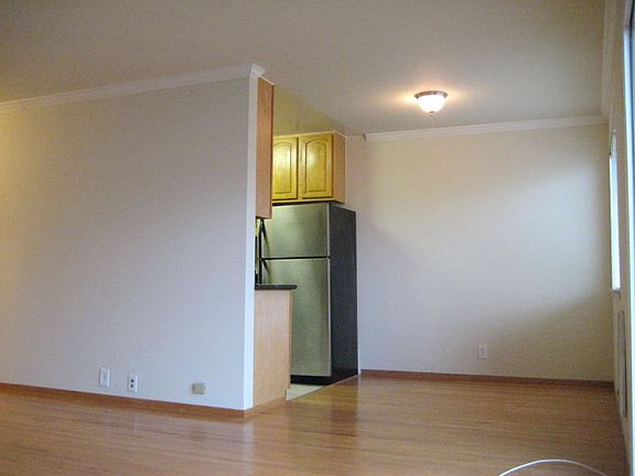 4th image of 1445 Lake St APT 203