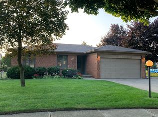 14351 Peterboro Dr, Sterling Heights, MI 48313