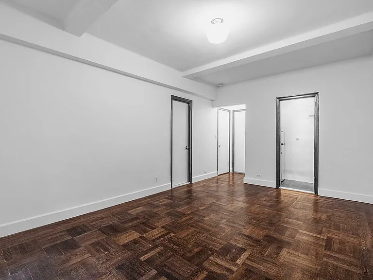 24 5th Ave #1020 — Photo 3