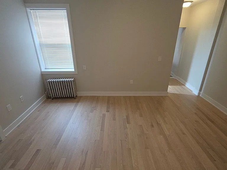 37 Hague St — Photo 2