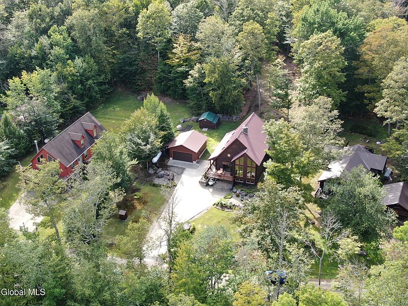 4th image of 159 Maplewood Drive