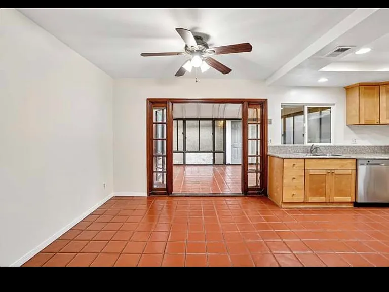 15210 Shadybend Dr #40 — Photo 9