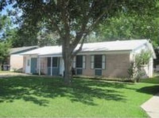 607 Town North Dr, Arlington, TX 76011