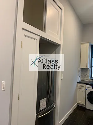 Rented by A Class Realty Corp | media 3