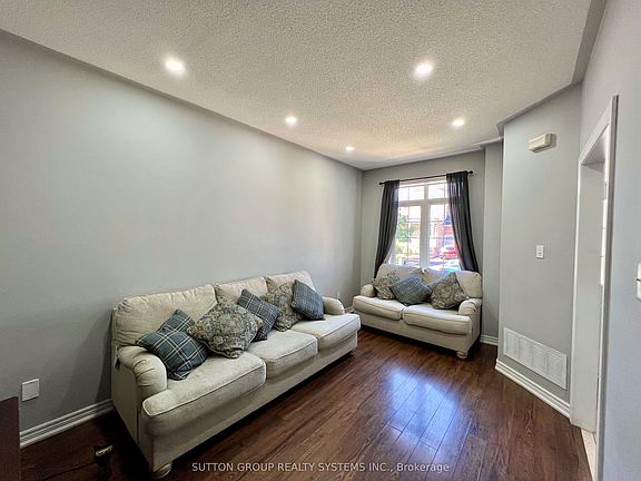 5th image of 6 Raintree Dr