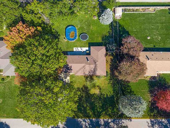 5th image of 6216 Buttercup Ln