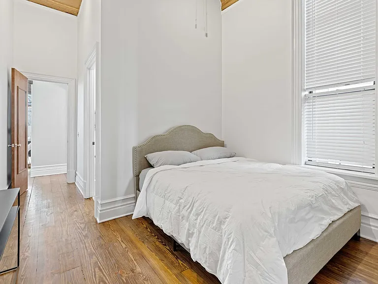 1400 W Chestnut St #1 — Photo 13