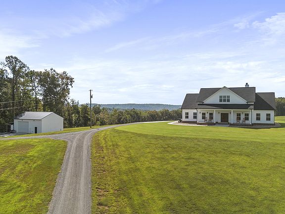 3rd image of 207 County Road 2