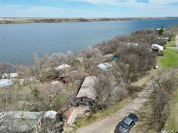 2nd image of 51 Lakeview ROAD