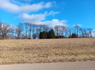 18 Susquehanna Rd, Galena, IL 61036