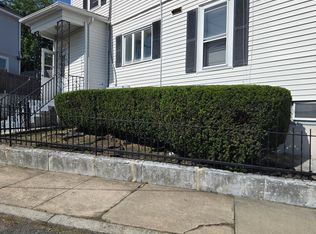 406 Admiral St #1, Providence, RI 02908
