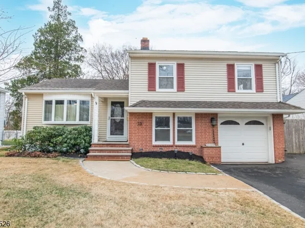 15 Sherwood Rd, Kenilworth Boro, NJ 07033