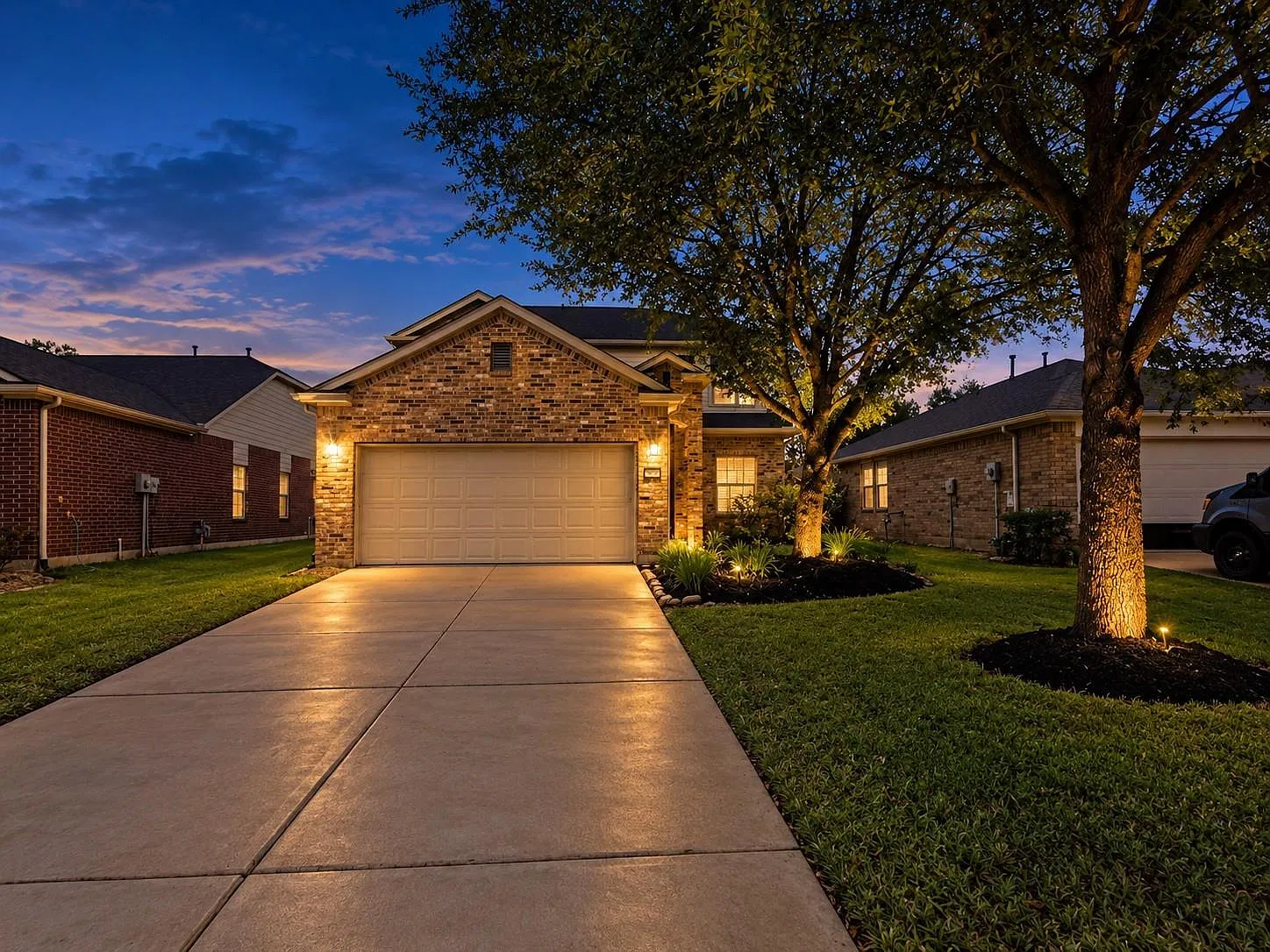 4 bed, 2.5 bath, 2516 sqft, $2,100 — Photo 1