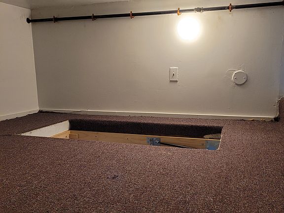 5th image of 150 E Main St Unit 1