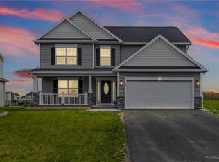 28 Gage Gdns, Churchville, NY 14428