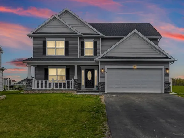 28 Gage Gdns, Churchville, NY 14428