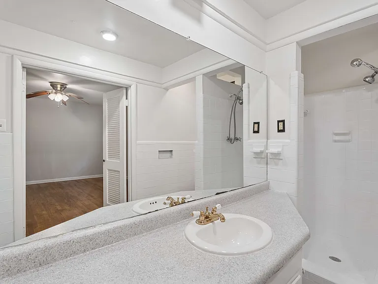 3543 Cloudland Dr — Photo 27