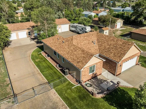 2011 Park Ave, Cheyenne, WY 82007