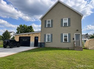 329 Cedar St, Ishpeming, MI 49849