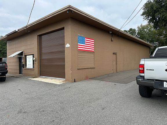 2nd image of 2649 W Beaver St