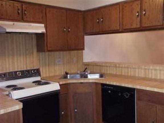 5th image of 5606 Easthampton Dr Unit B