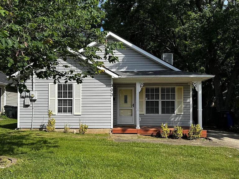 303 Owsley Ave — Photo 2
