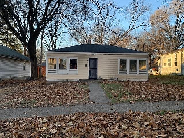 1st image of 225 Foster Ave