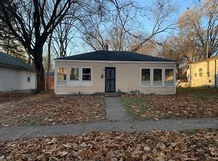 225 Foster Ave, Rockford, IL 61102