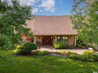 3165 Quail Ridge Rd, Bettendorf, IA 52722