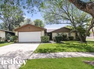 5802 Evening Shadows Ln, Spring, TX 77373