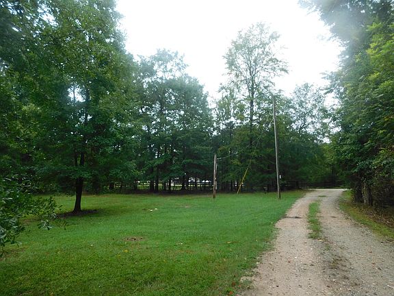 4th image of 1105 Cedar Road