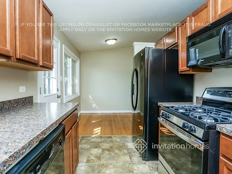 1902 E Evergreen St — Photo 8