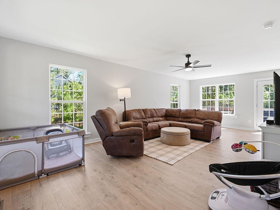 1st image of 75 Kyle Ct