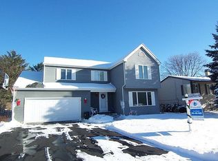 5804 Oak Park Rd, Oakwood Hills, IL 60013