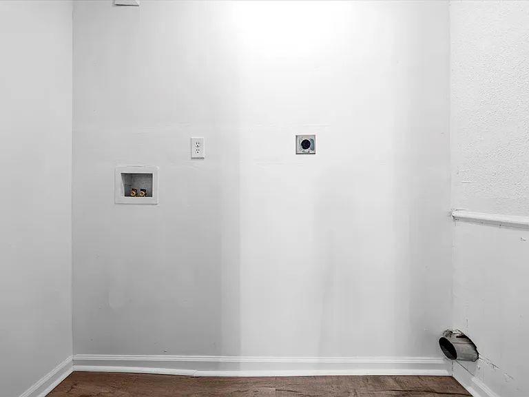 1329 Loudon Ave NW — Photo 16
