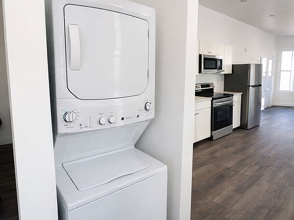 3rd image of 308 Hill St #1