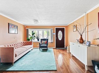 22113 91st Rd, Jamaica, NY 11428